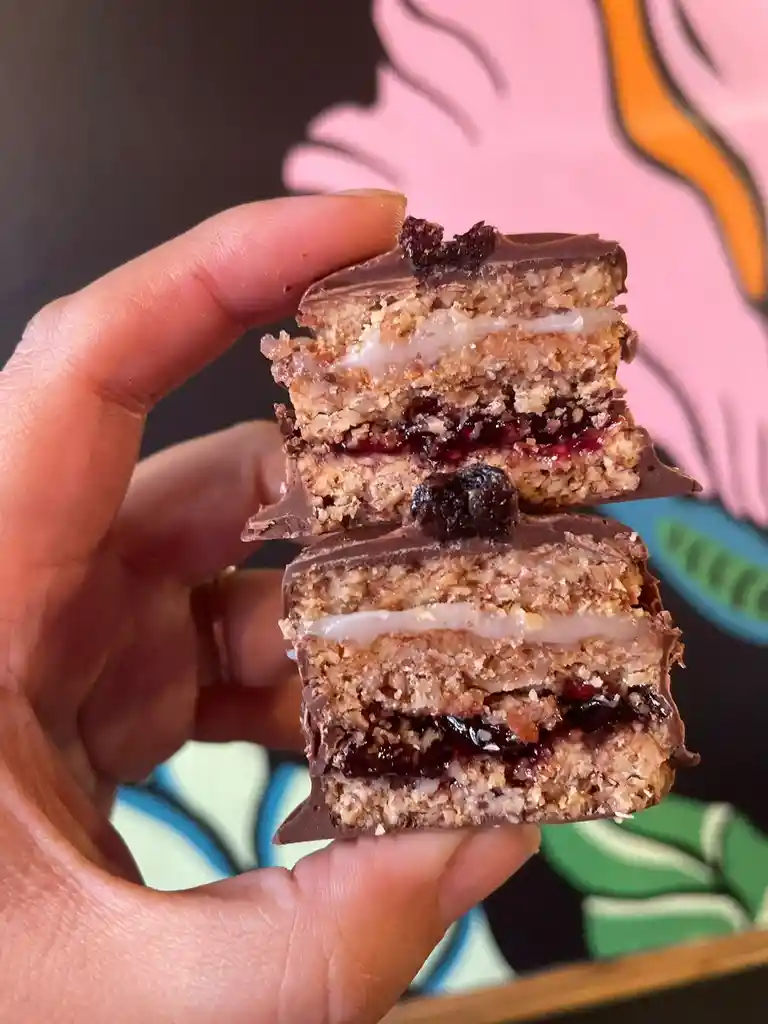 Alfajor De Almendras Y Manjar De Coco