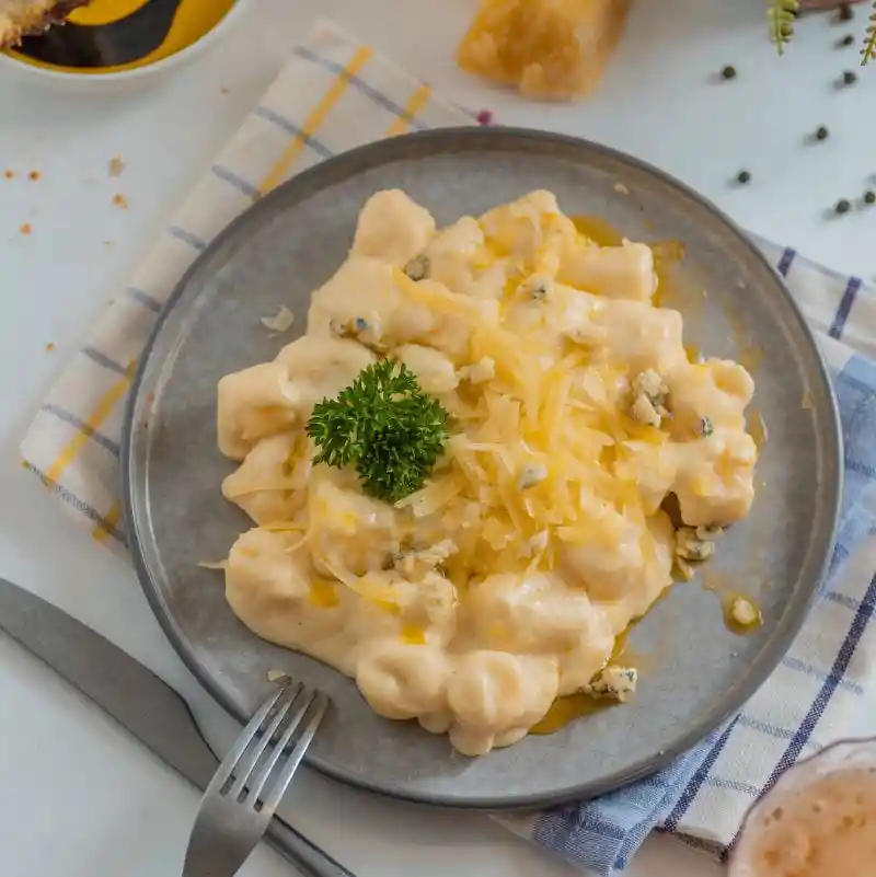 Ñoquis De Papas Con Salsa Tres Quesos, Marca Tremus