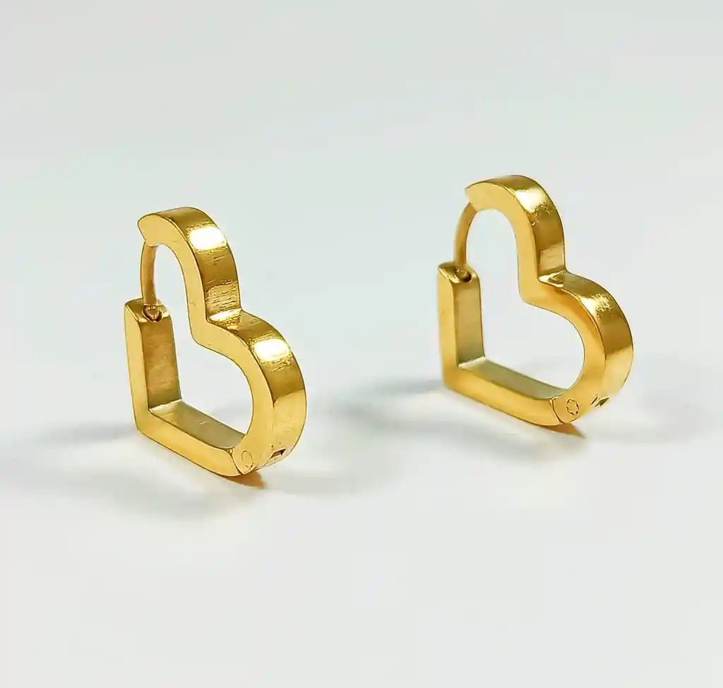 Argolla Aretes Huggies Minimalista Corazón Chapado En Oro 18k Navidad