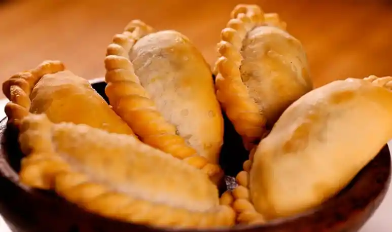 Empanada De Surtido De Mariscos