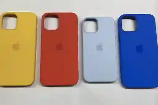 Apple Carcasa Silicon Case Para Iphone 14pro Con Colores Variados