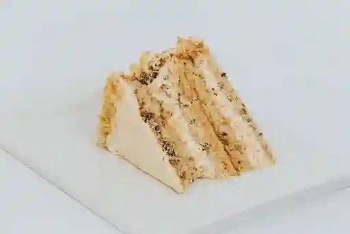 Torta De Nuez Y Biscocho