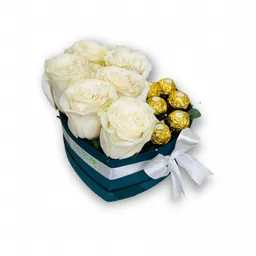 Caja De 6 Rosas Y Bombones Corazon Blanco