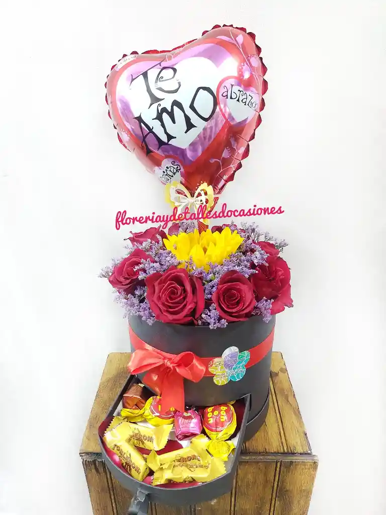 Arreglo De Rosas Y Chocolates En Caja Con Gaveta