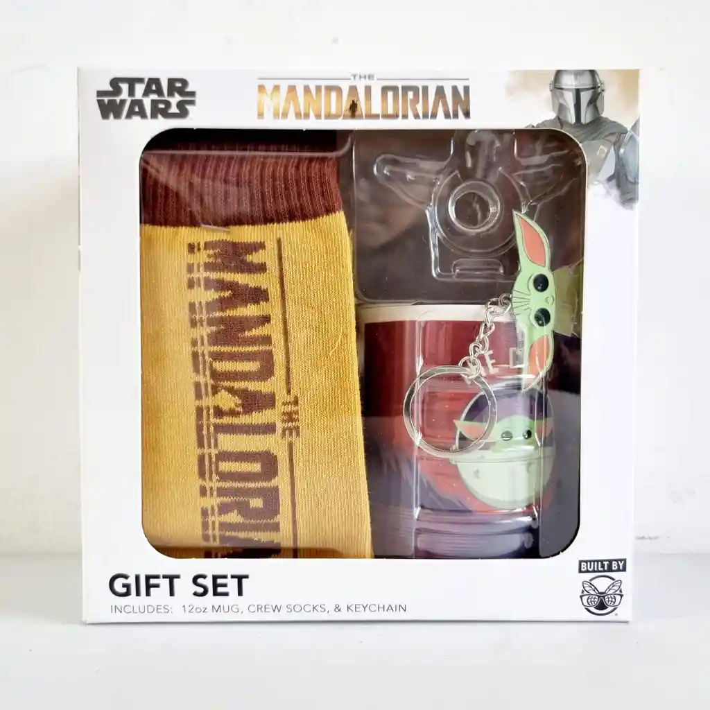 Set De Regalo Star Wars Mandalorian -taza -par De Calcetas -llavero