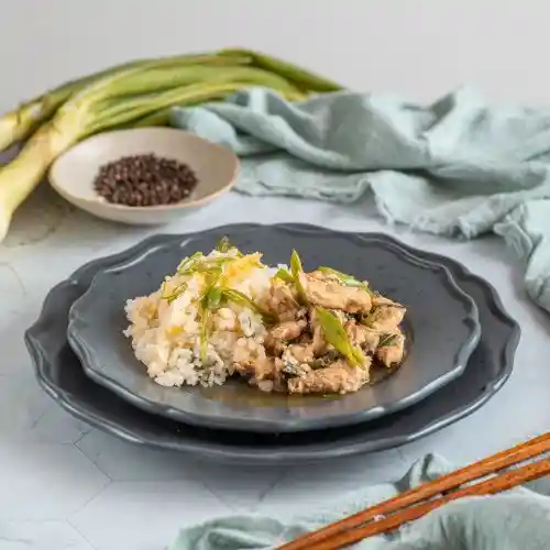 Pollo Mongoliano Con Arroz Chaufa, 280 Gr, Marca Tremus