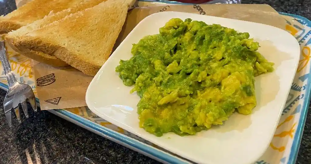 Tostada Con Palta