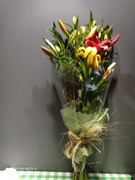 Bouquet De 10 Lilium Asiatico