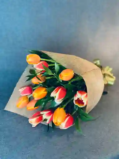 Ramo De Tulipanes