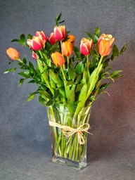 Florero De Tulipanes