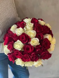 50 Rosas Mix Bicolor En Tonos Rojos-blancos