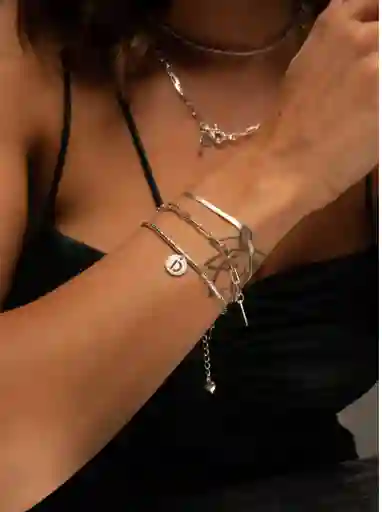 Pulsera Plata Mujer Para Regalo Mostacilla Letra P - Cantarina Joyas