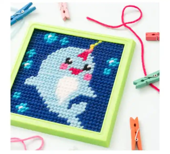 Sew Cute! Kit Manualidades Bordado Narwhal