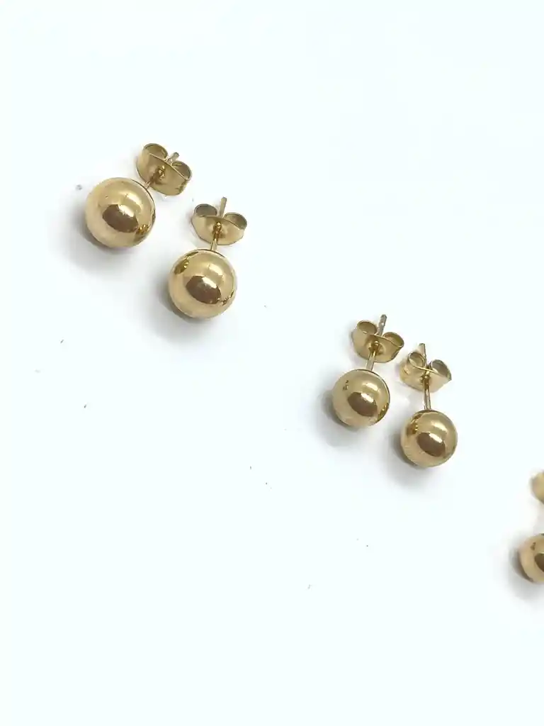 Pendientes Esferas Hipoalergénicos De 6mm Chapados En Oro 14kl