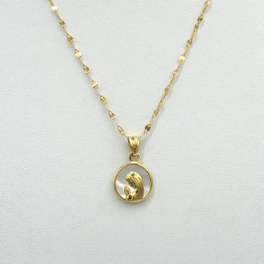 Conjunto Virgen Niña 12mm Oro 18k Nácar