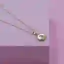 Conjunto Virgen Niña 12mm Oro 18k Nácar