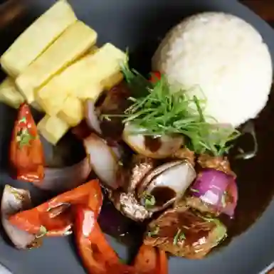 Lomo Saltado