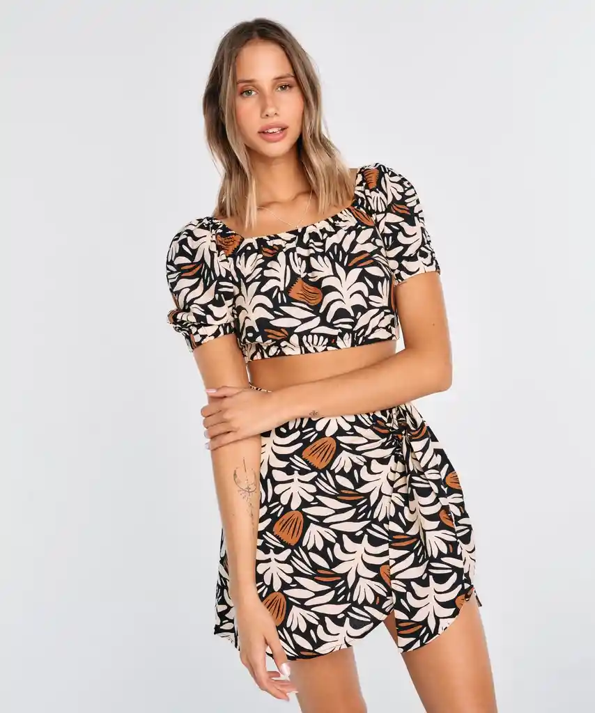 Falda Beach People Amarras 38 Resort Time