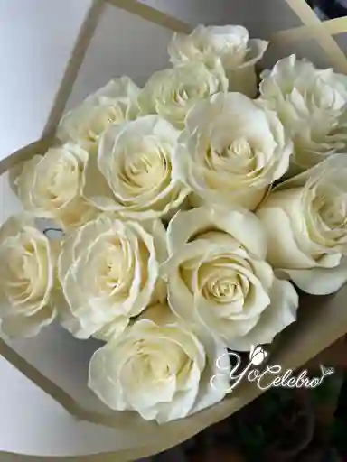 Ramo 12 Rosas Blancas