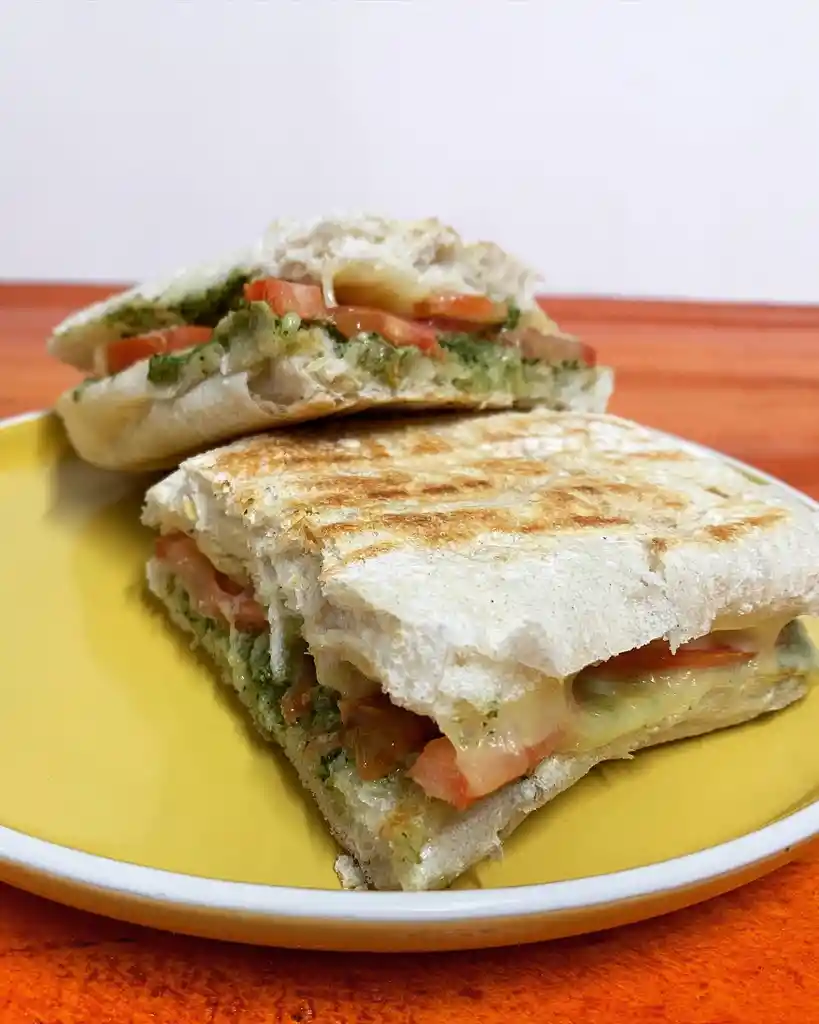 Sandwiche Caprese