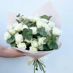 Ramo Premium Mini Rosas Blancas (10 Varas = 30 Flores )