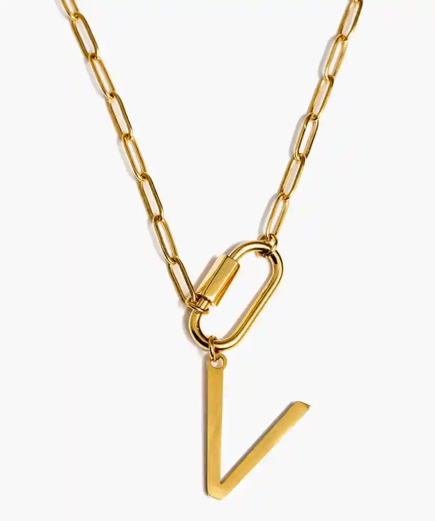 Collar Broche Letra V Dorado