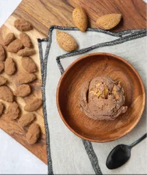 Helado A La Crema Chocolate Con Almendras 1000 Cc