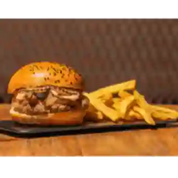 Burguer Insomnio + Papas + Bebida Lata