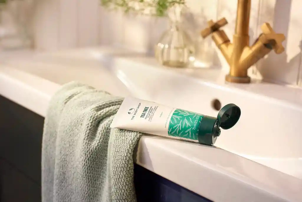 Mascarilla Aclarante De Árbol De Té