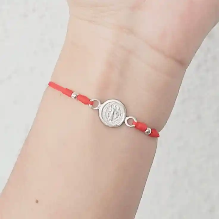 Pulsera San Benito Plata Fina 925 Cordón Rojo Adaptable