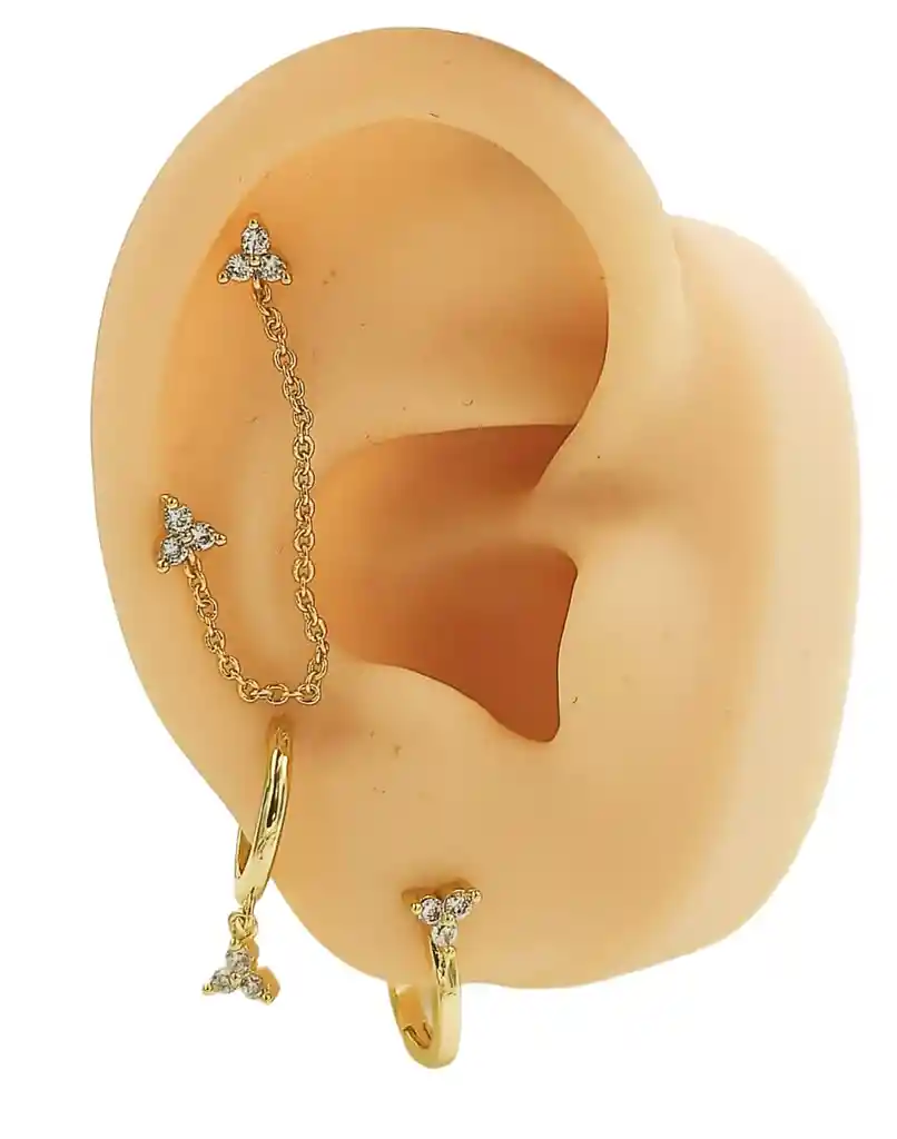 Set Conjunto Huggies Pendientes Flor Trímera Chapados En Oro 18k