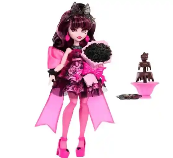 Mattel Monster High Muñeca Monster Ball Draculaura