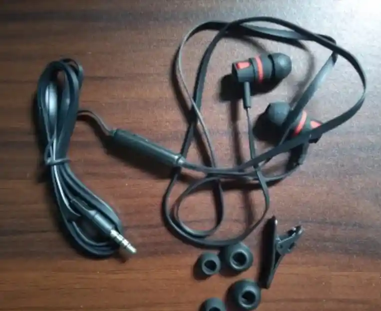 Audífonos Con Cable Y Microfono Para Smartphone Auxiliar Jack 3.5
