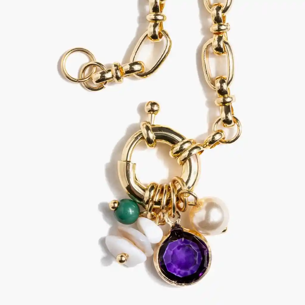 Collar Charms Dorado