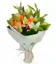 Ramo De 10 Varas De Lilium Asiaticos Mix Colores (rojo , Blanco, Naranjo , Amarillo)