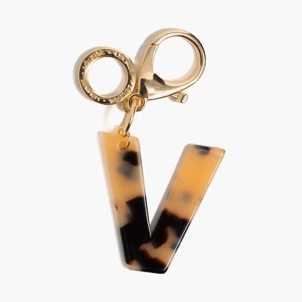 Llavero Mujer Letra Carey V Dorado