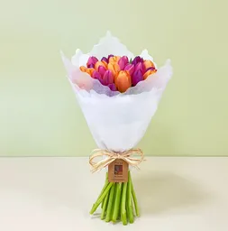 Ramo 30 Tulipanes