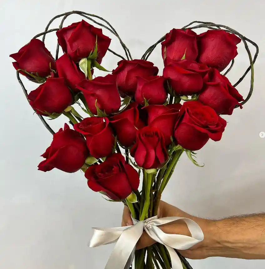Ramo Rosas Rojas