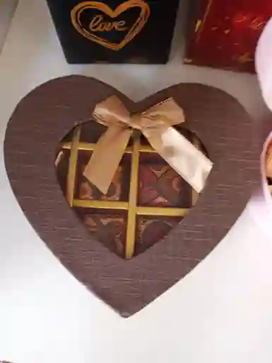 10 Chocolates Corazon Marron 4 Sabores (el Amor) Bombones