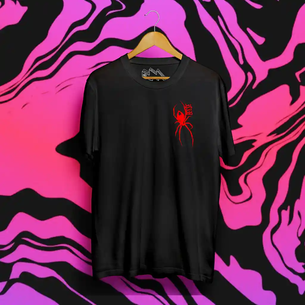 Polera Modelo Araña Negra Talla M