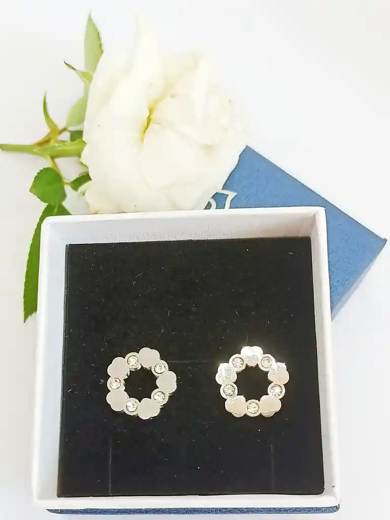 Aros Punto Luz Corona Corazones