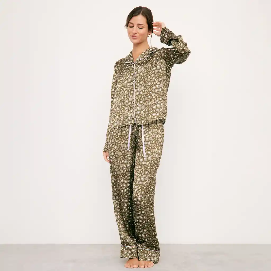 Set Pijama Mujer Largo Satinado Animal Print M Verde Musgo