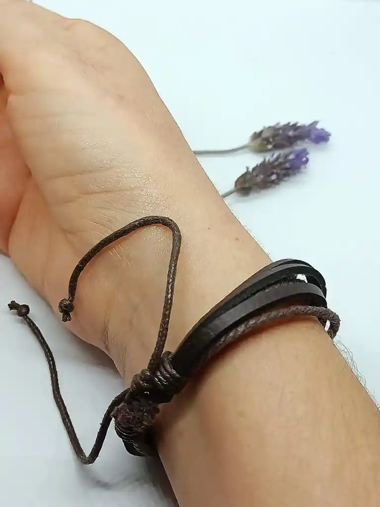 Pulsera De Cuero Y Cuerda Trenzada Marron Ajustable