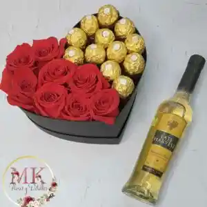 Box Corazón Rosas Mitad Bombones Y Vino Late Harvest