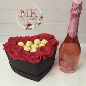 Box Corazón Rosas Y Bombones Más Espumante Pink 750cc