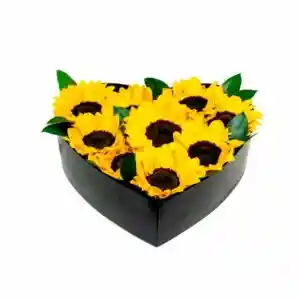 Box Corazón De 8 Girasoles