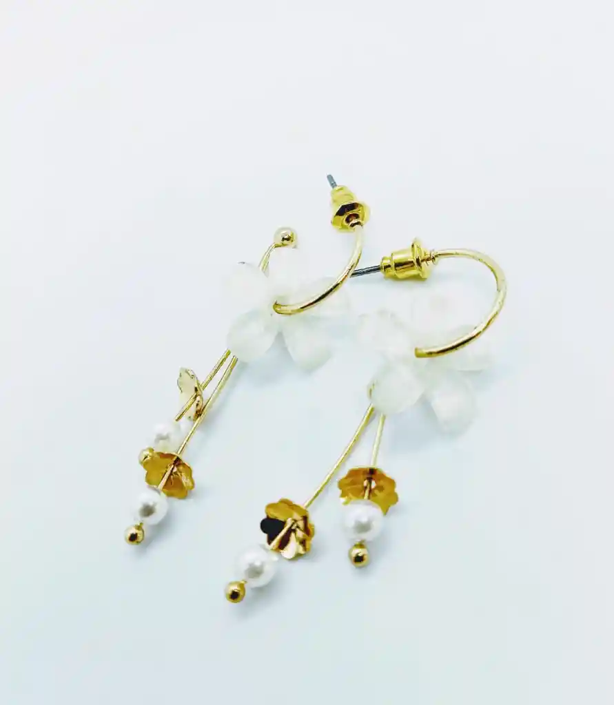 Aros Estilo Coreano Flor Blanca Cristal Dorado Mujeres Niñas