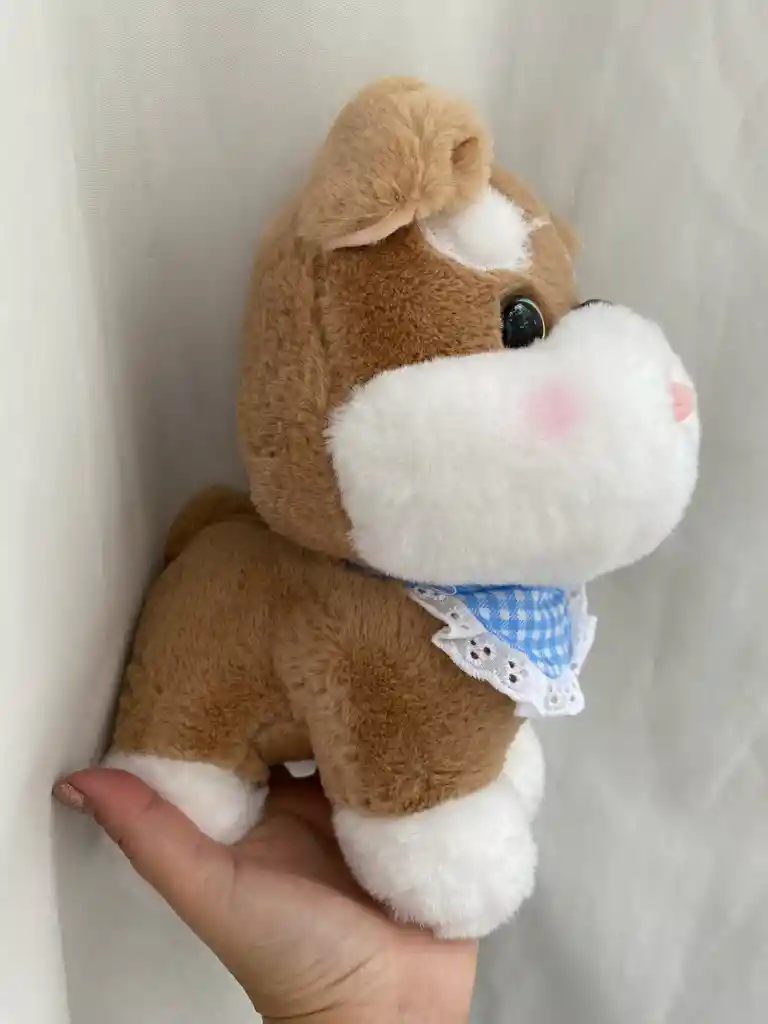 Peluche Perrito Café 23cm De Alto. Marca Genérica