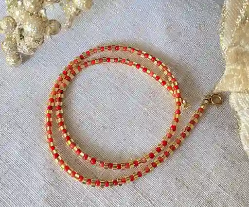 Collar Oro Iris De Coral Rojo