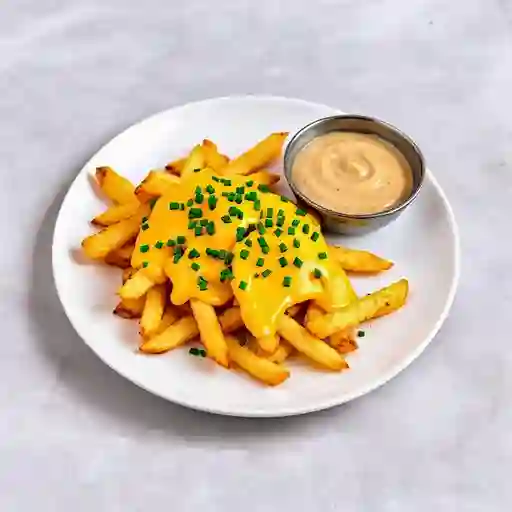 Papas Fritas + Queso Cheddar + Ciboulette + Salsa Champinon